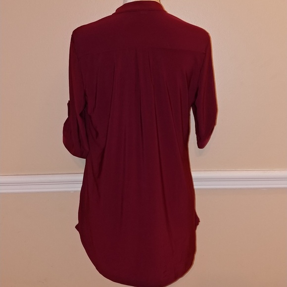 NWOT stunning Wine colored classy top - Picture 2 of 2